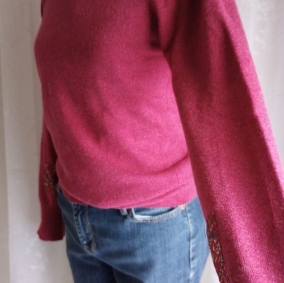 Up-Cycled Brora Scottish Cashmere Crewneck Sweater Dark Berry Pink - Picture 7 of 13